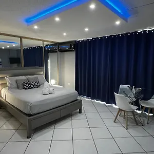 Apartment Isla Puerto Rico, One Queen Bed, San Juan